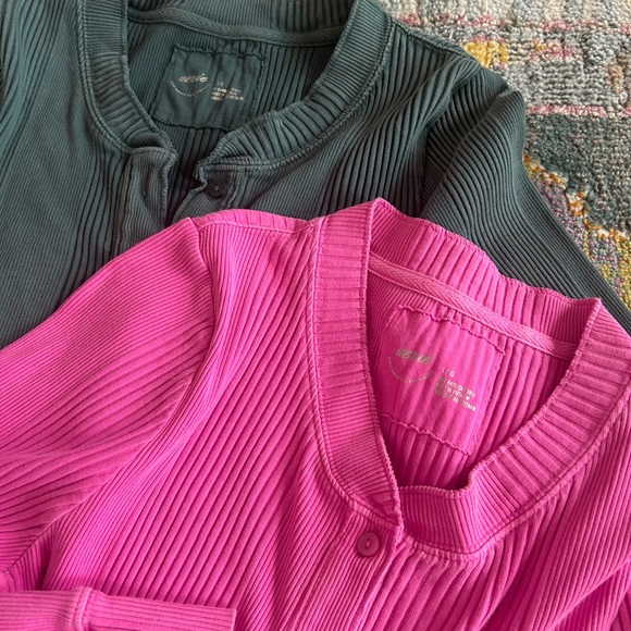 Aerie Road Trip Long Sleeve Henley T-Shirt bundle- green and pink size L - Picture 2 of 5